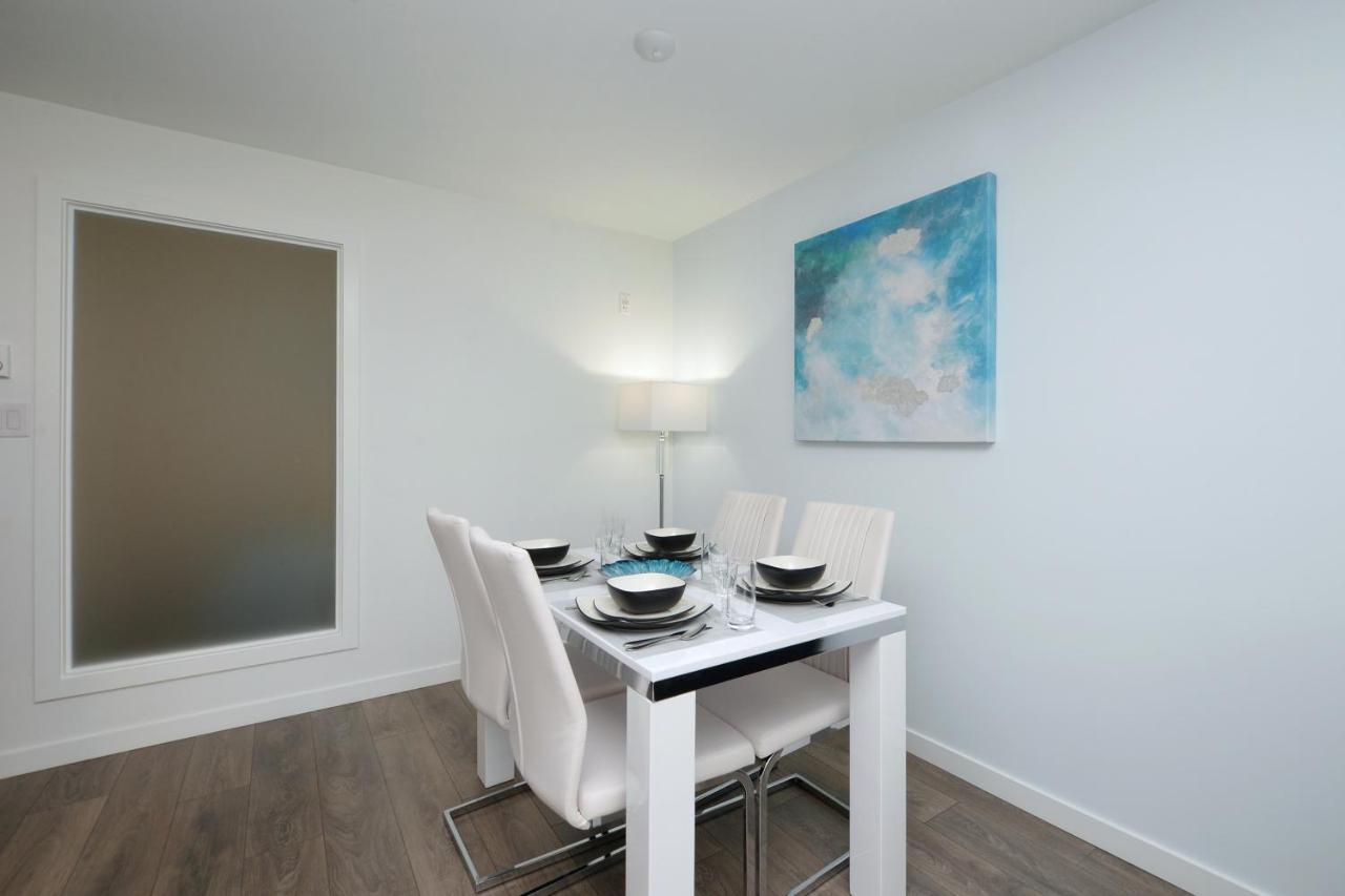 Gorgeous Old Town Condo With Patio And Parking! Victoria Exteriér fotografie