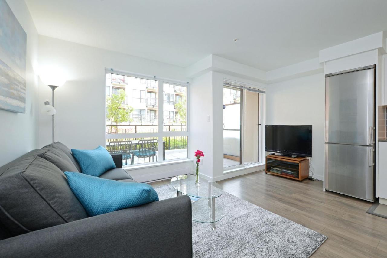 Gorgeous Old Town Condo With Patio And Parking! Victoria Exteriér fotografie